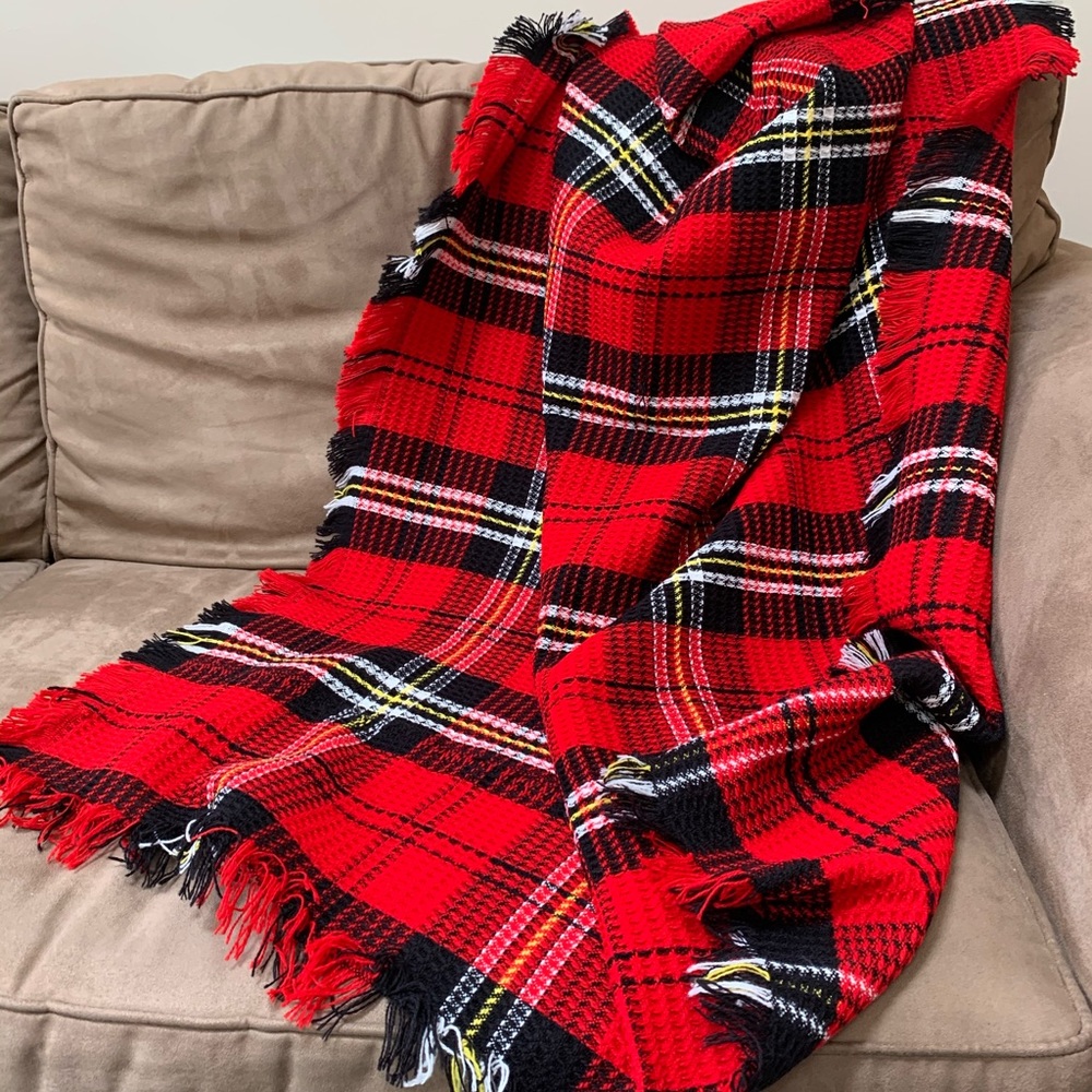 Holiday Plaid Throw with fringe